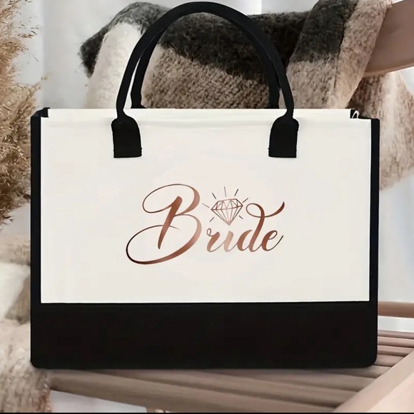 Sister of the Bride Tote Bag - Spacious & Stylish - Perfect for Weddings - Picture 4 of 7